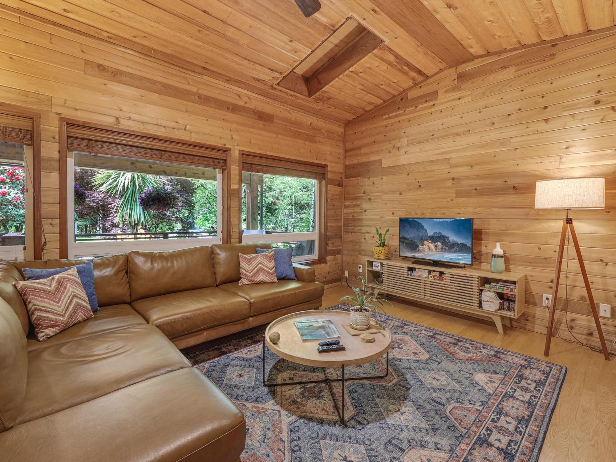 Woods Waves: Luxury Coast Cabin King Beds Pets Tillamook Dış mekan fotoğraf