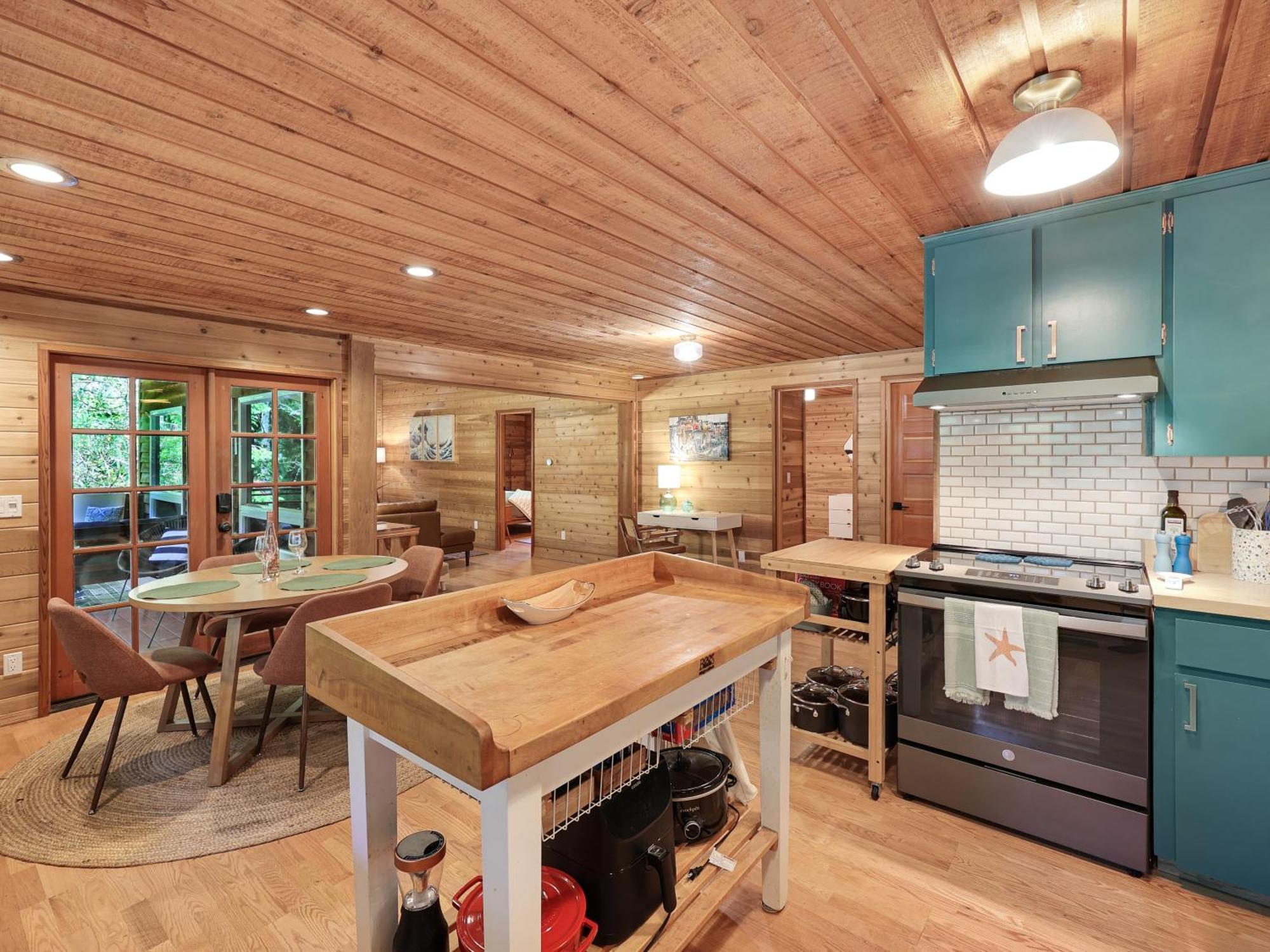 Woods Waves: Luxury Coast Cabin King Beds Pets Tillamook Dış mekan fotoğraf